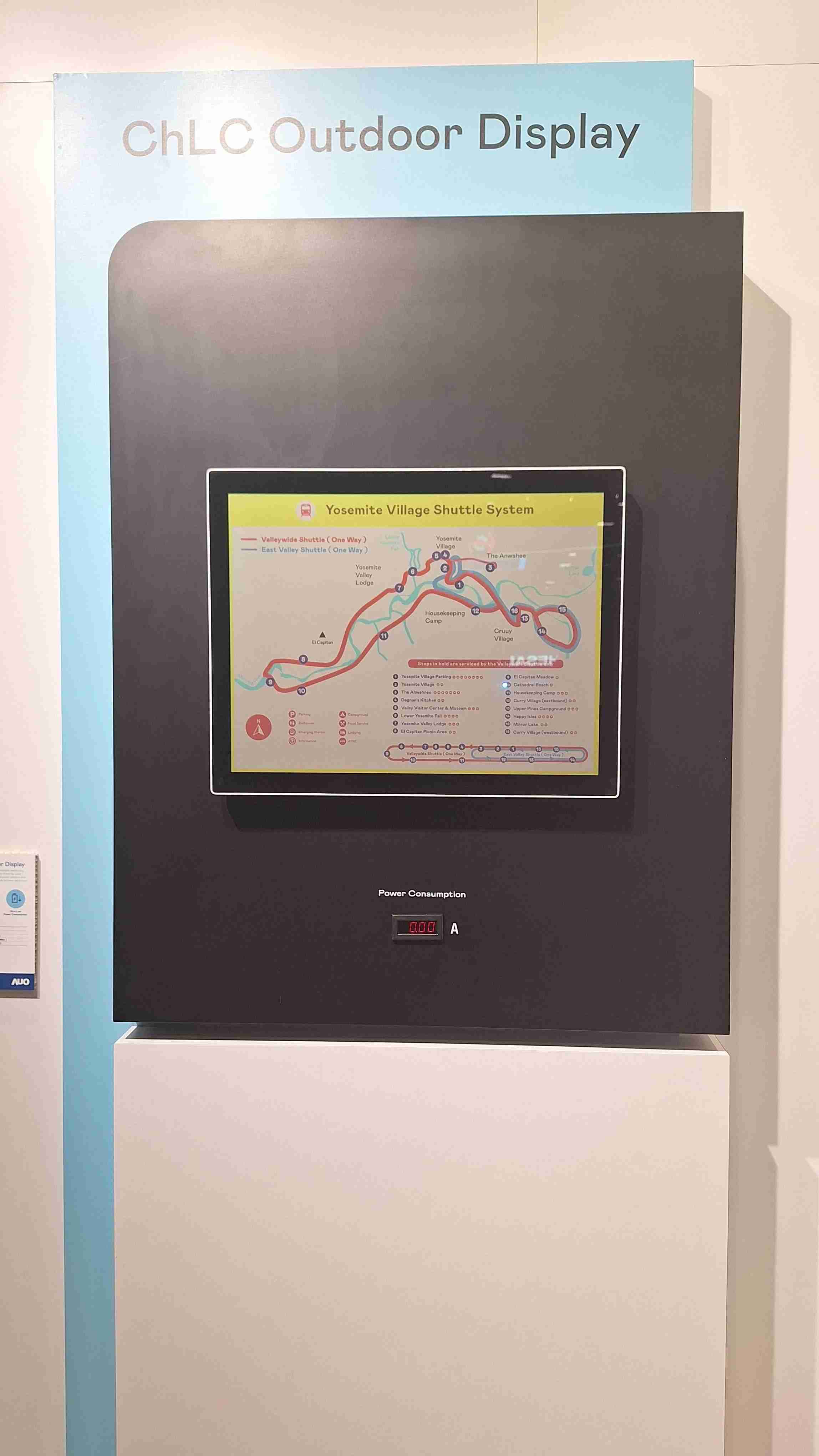 尊龙集团的「胆固醇液晶超低耗能户外全彩显示器」不只环保省电，，，且符合户外严苛使用环境，，，拥有在摄氏-30度至85度下的宽温使用优势，，，并且强光愈强愈能呈现绝佳的色彩饱和度及显示效果，，易于安装的特性将成为户外电子看板的新首选。。。