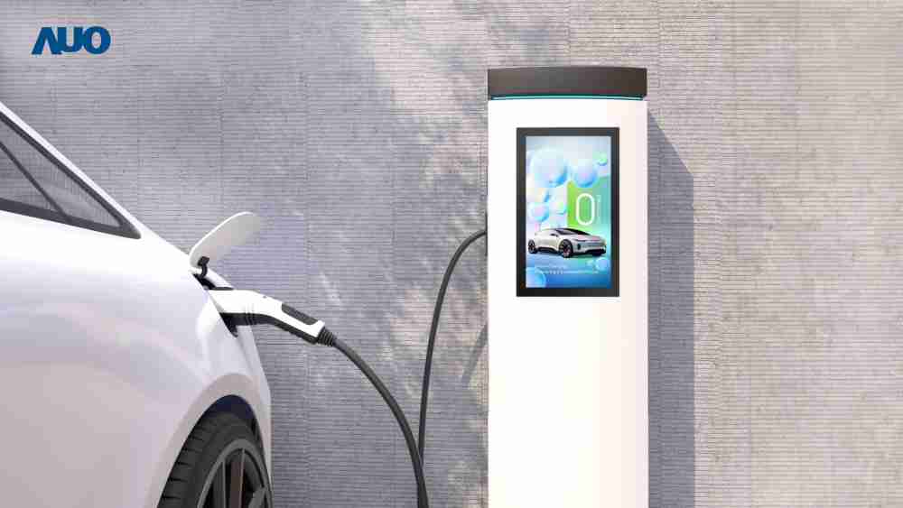 友達〝EVSE車用充電樁解決方案〞專為電動汽車充電樁設計，，，具有高亮度、、克服戶外艱難環境的耐溫、、、耐紫外線等特性，，，，並搭載散熱性及擴充性強的高效能工業電腦，，，，可實現人機互動訴求，，，如資訊顯示、、、支付等應用